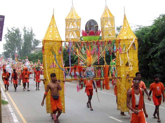 Source: http://navbharattimes.indiatimes.com/astro/photos/kanwar-yatra/photomazaashow/38965948.cms